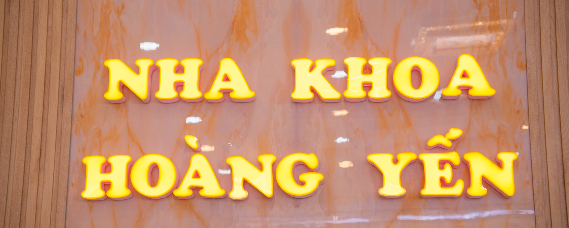 Nha Khoa Hoàng Yến